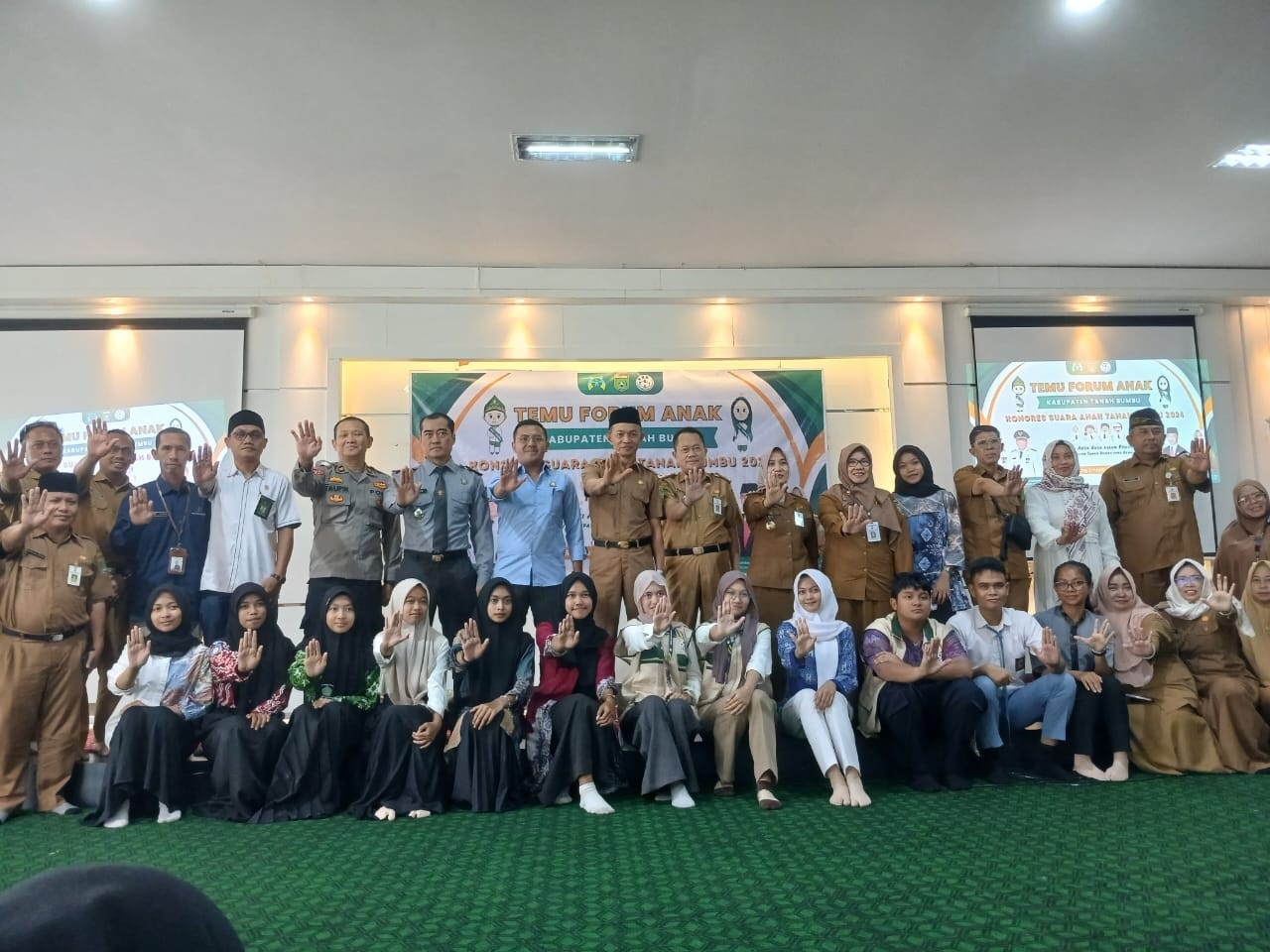 PENGADILAN AGAMA BATULICIN MENGIKUTI TEMU FORUM ANAK KABUPATEN TANAH BUMBU OLEH SEKERTARIAT DAERAH